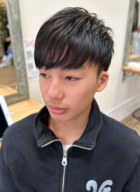 耳まわりがスッキリ！クールなツーブロック