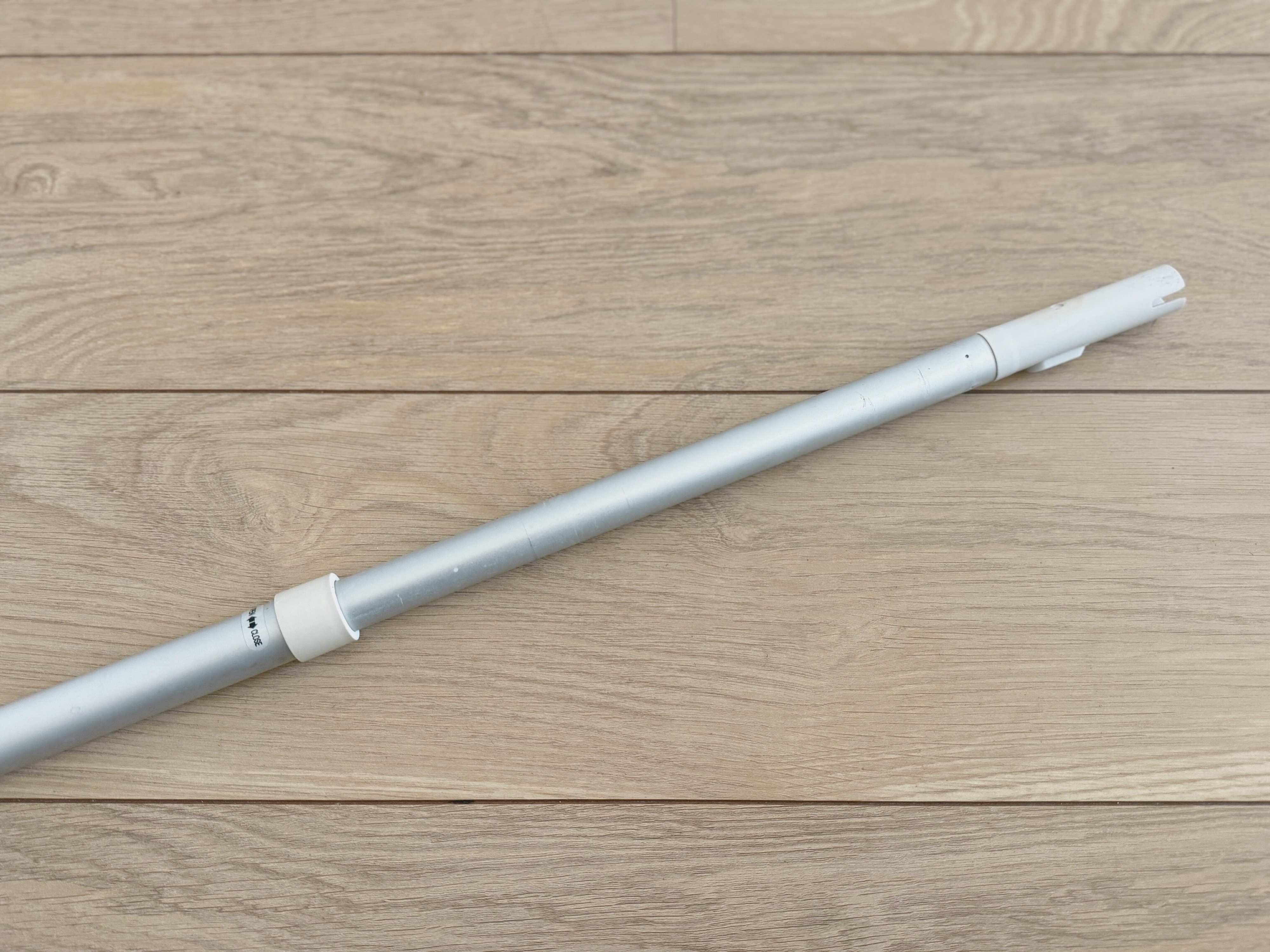 伸縮タイプで背丈や用途に合わせやすいから