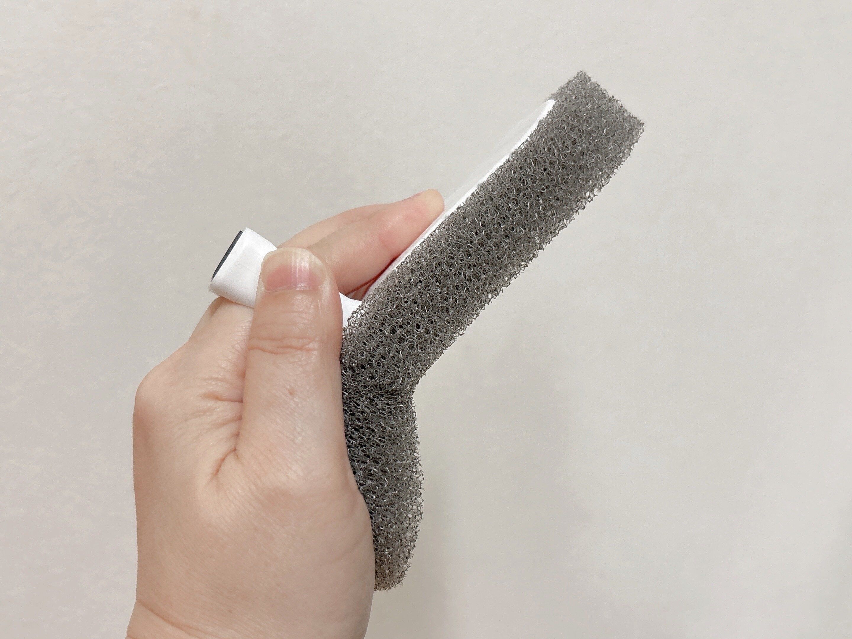 ダイソー磁石で引っ付くお風呂スポンジ