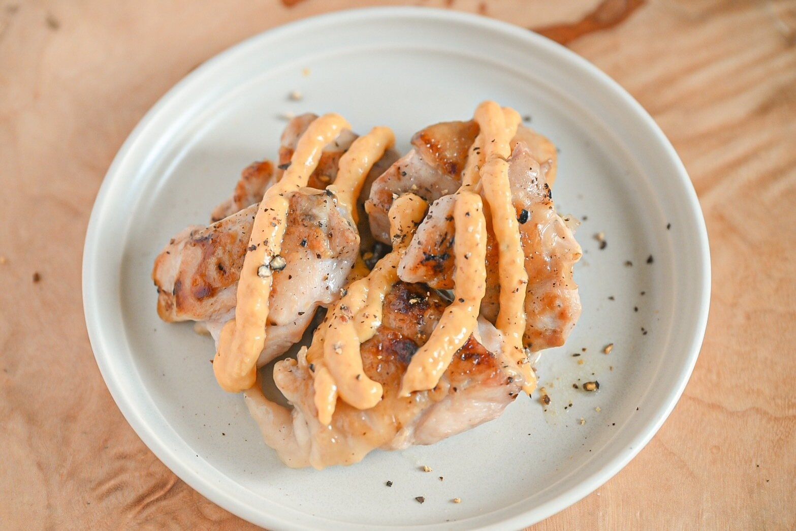 チキンのナチョチーズがけ