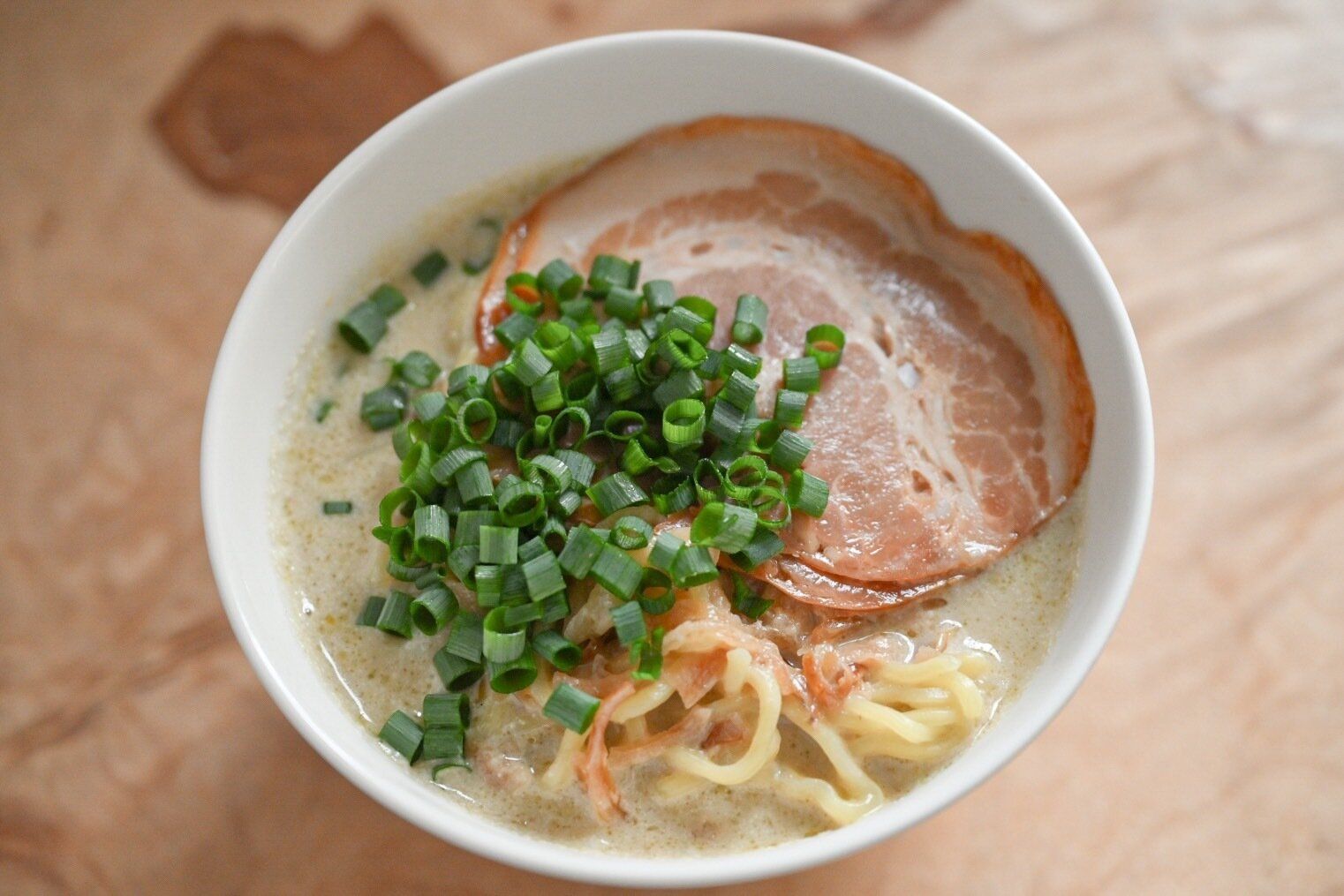 完成したグリーンカレーラーメン