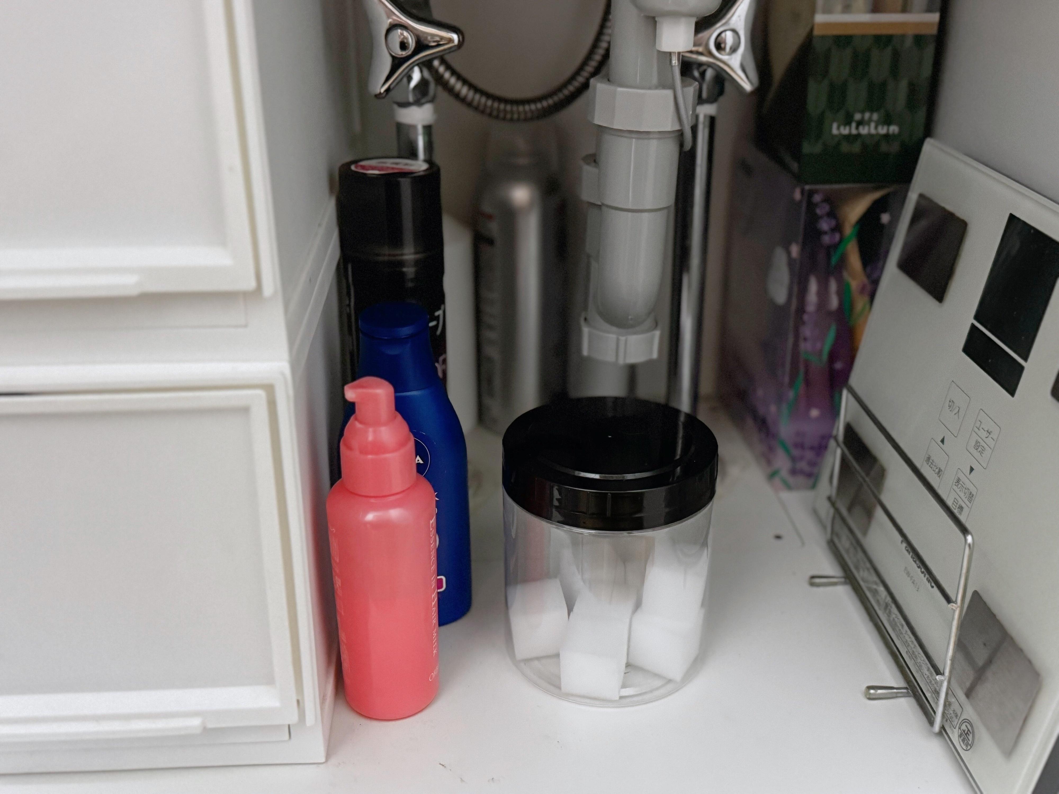 2.シンプルデザインのボトルを選ぶ