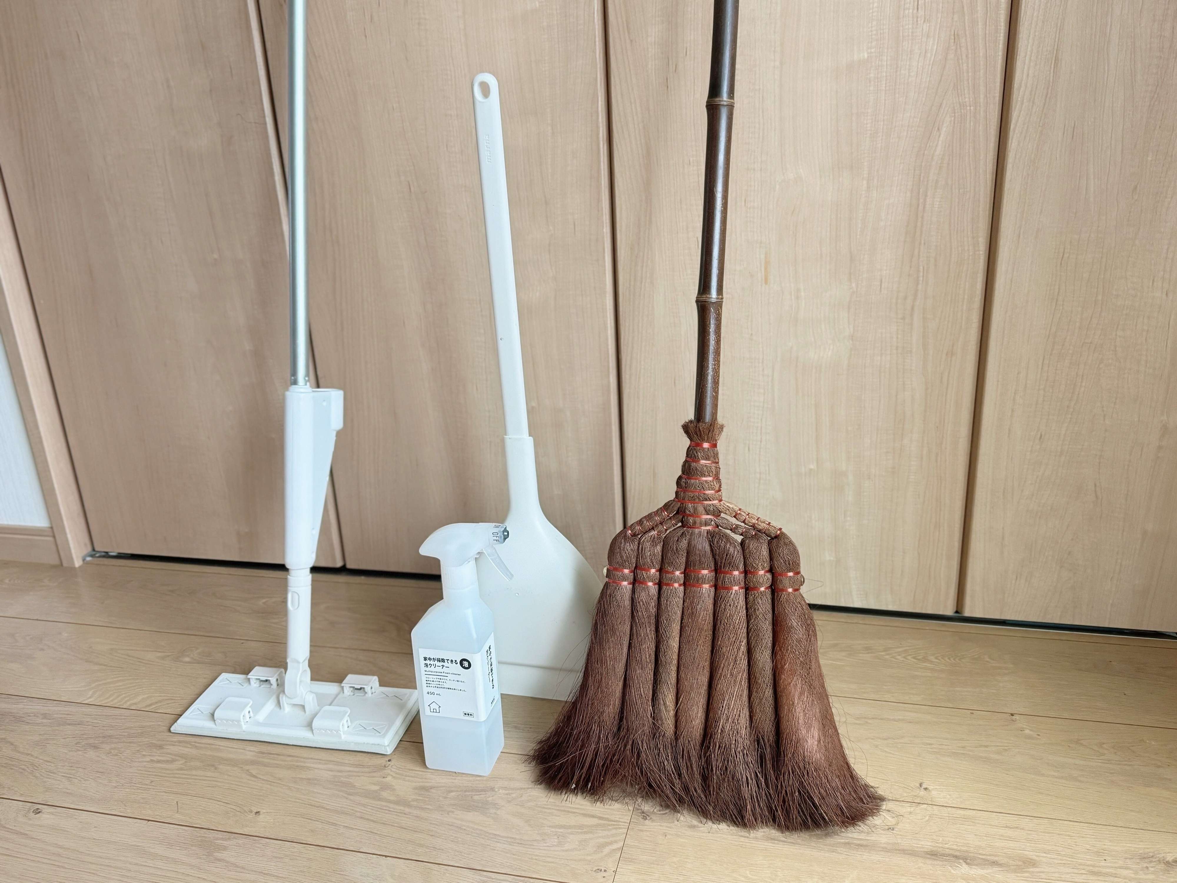 2．掃除機を使った床掃除