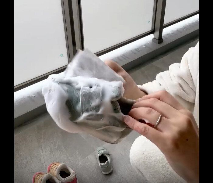 【無印良品】洗わず楽ちん!水のいらない靴用泡クリーナー