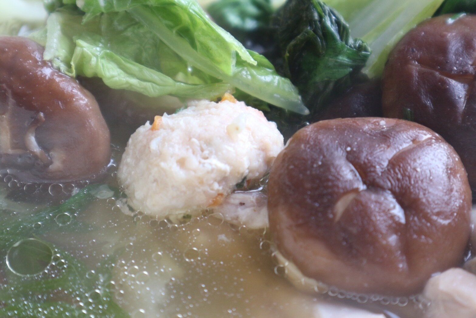 鍋の中身。スープメイン