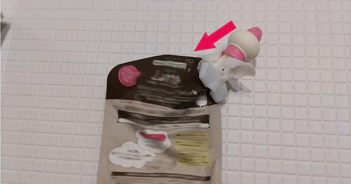 詰め替えそのままのポンプを差し込む