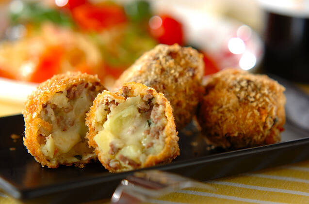 バジルチーズコロッケ&ワイン