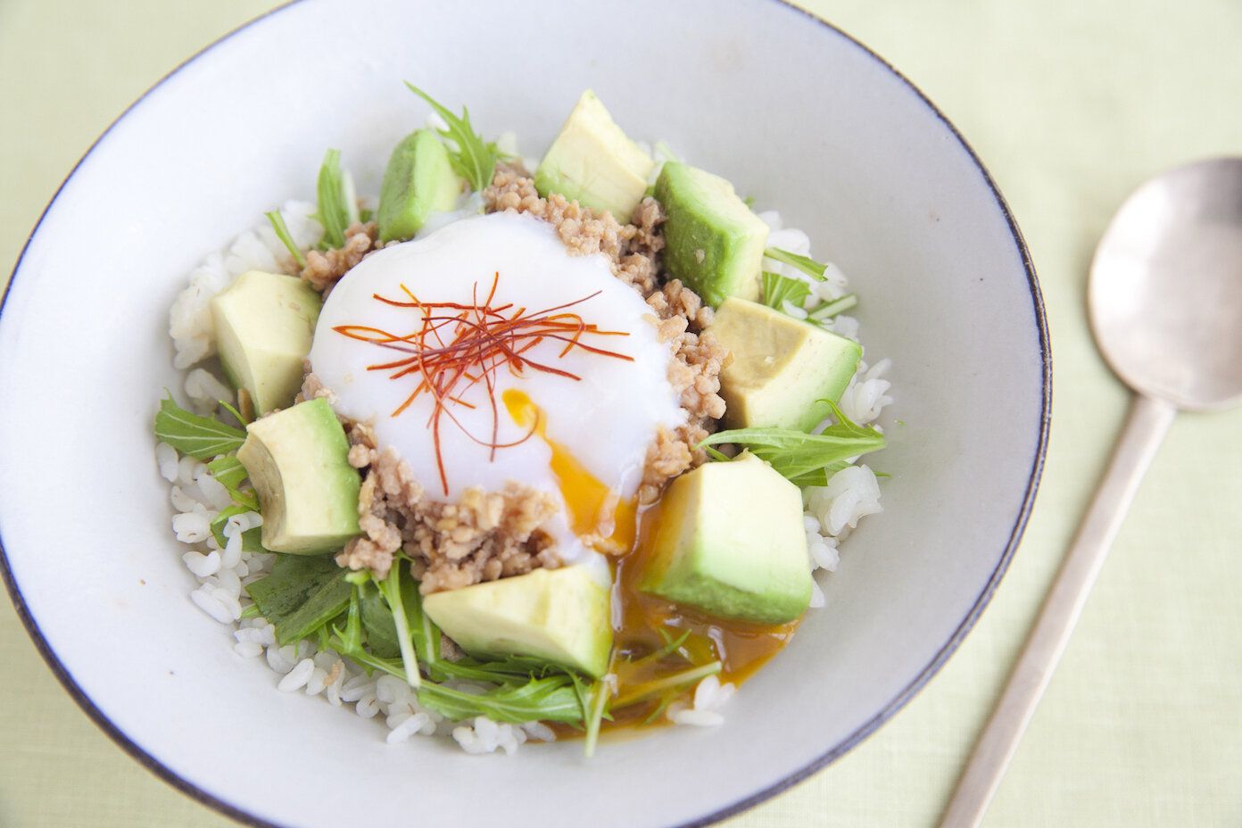 糖質控えめ!お手軽 鶏そぼろのっけごはん