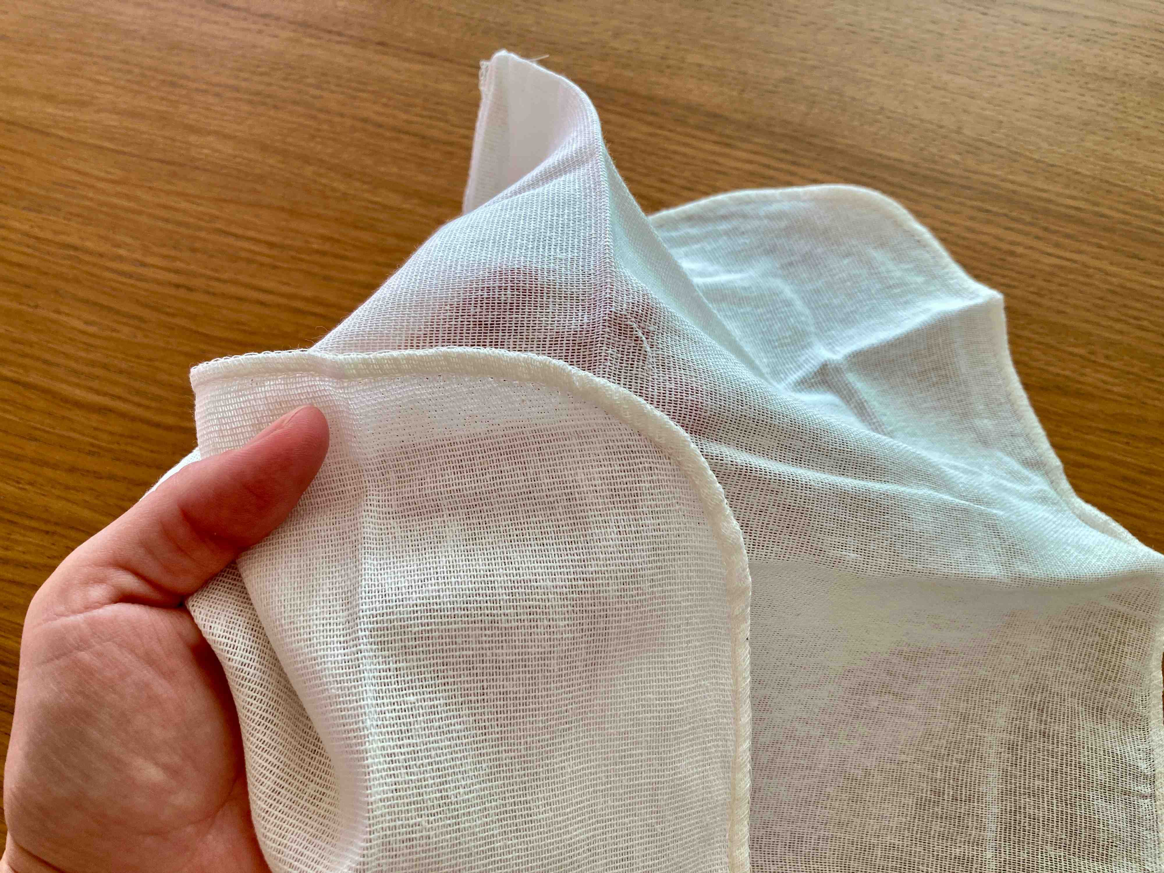 手に取ったふきん