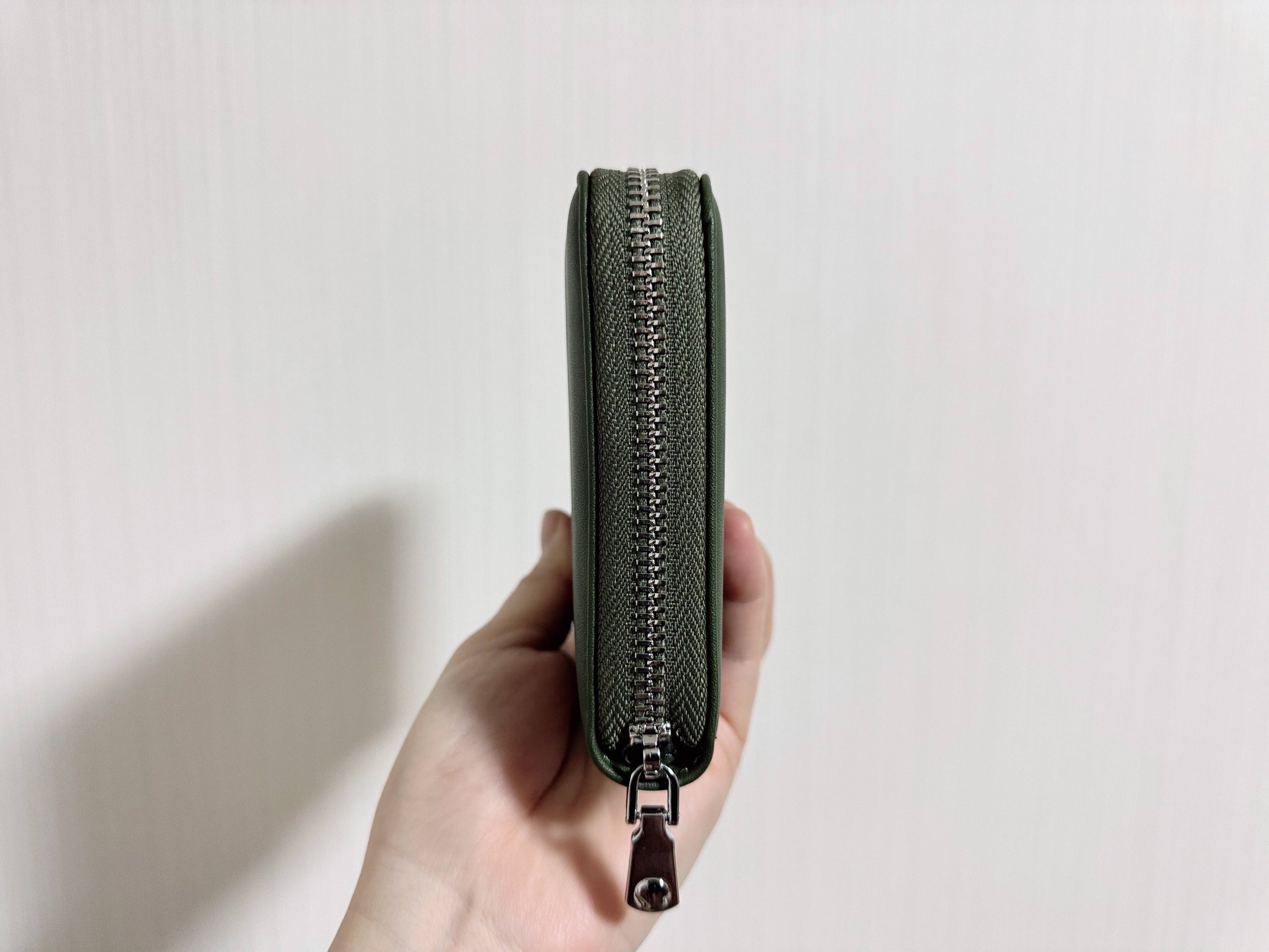 チャックを閉めても膨れない！