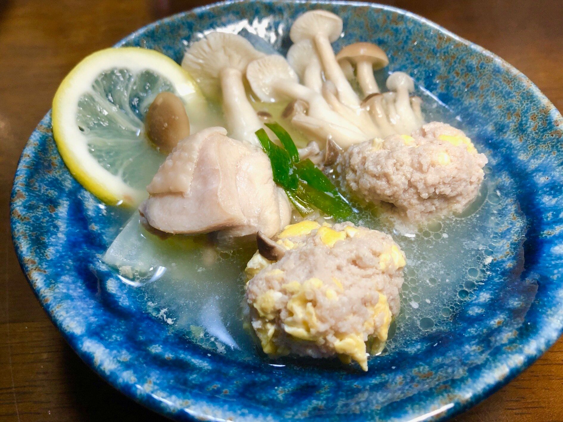レモンの肉団子鍋