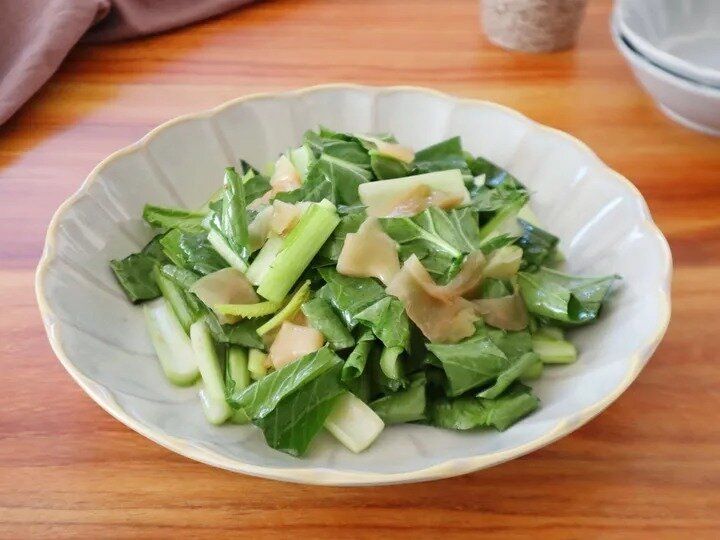 小松菜とザーサイのおつまみサラダ