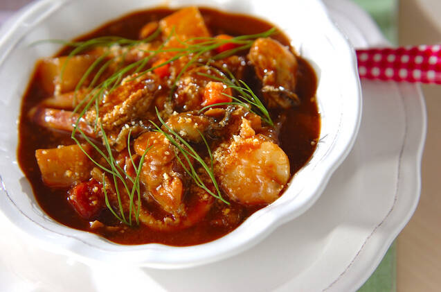 シーフードのデミトマトシチュー