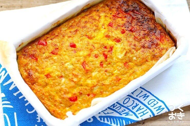 パプリカ入り鶏ひき肉のカレーオープンオムレツ