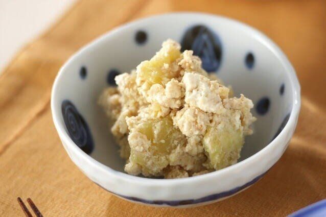 サツマイモと豆腐のサラダ
