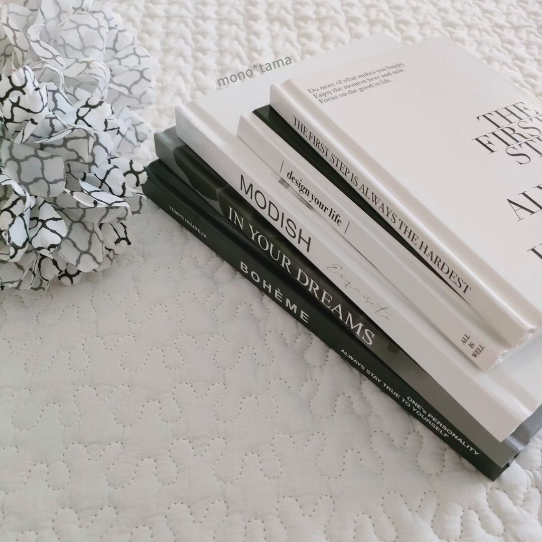 【キャンドゥ】背表紙も裏表紙もかっこよくて抜かりなし