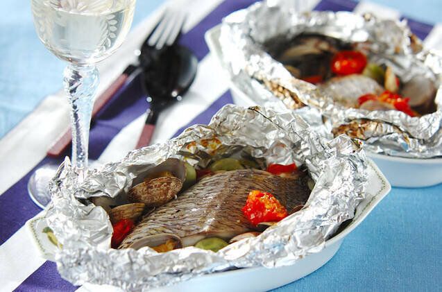 旨み凝縮！ホイルでアクアパッツァ