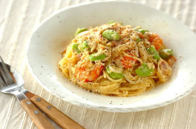ソラ豆とエビのクリームパスタ