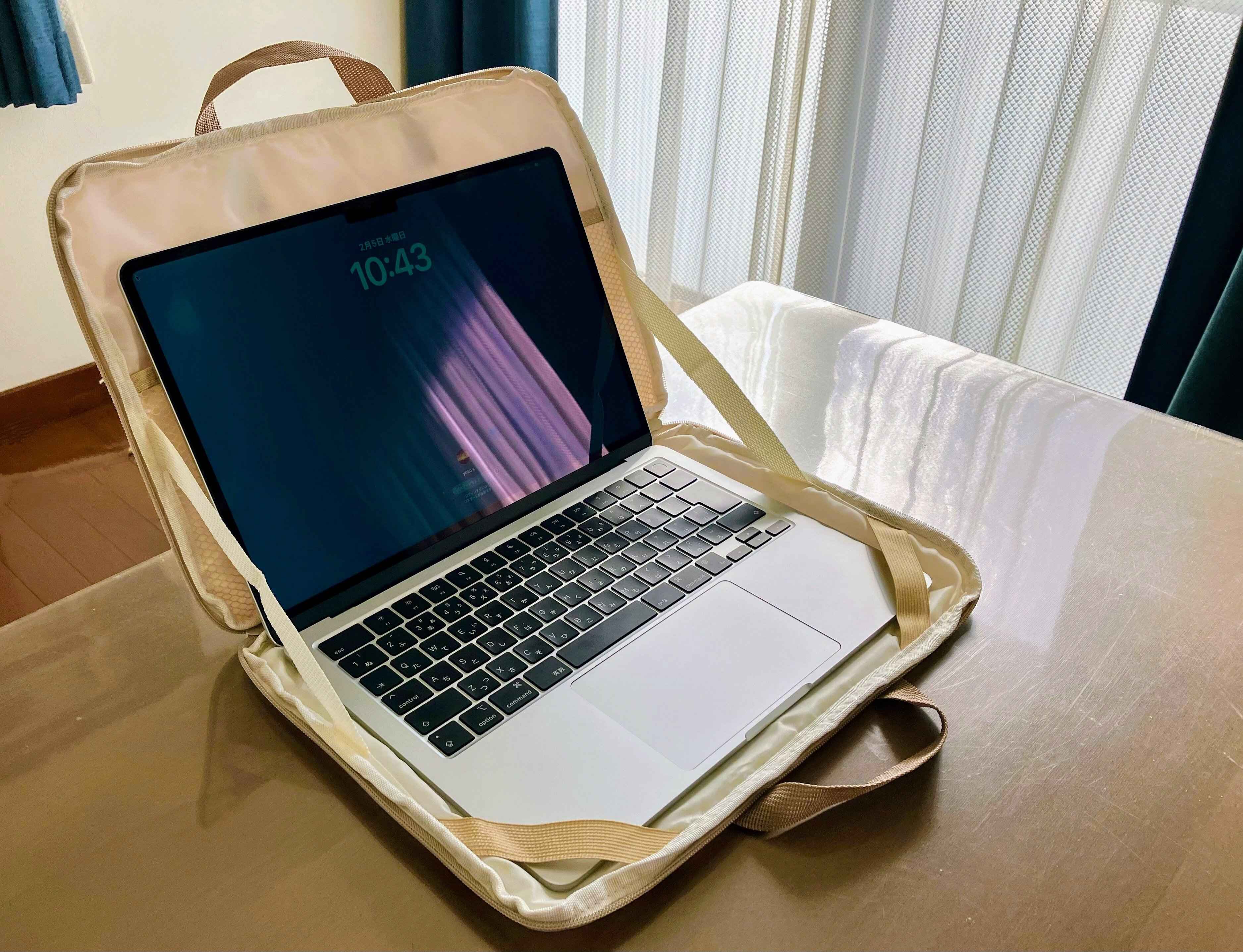 PCとパソコンバッグ