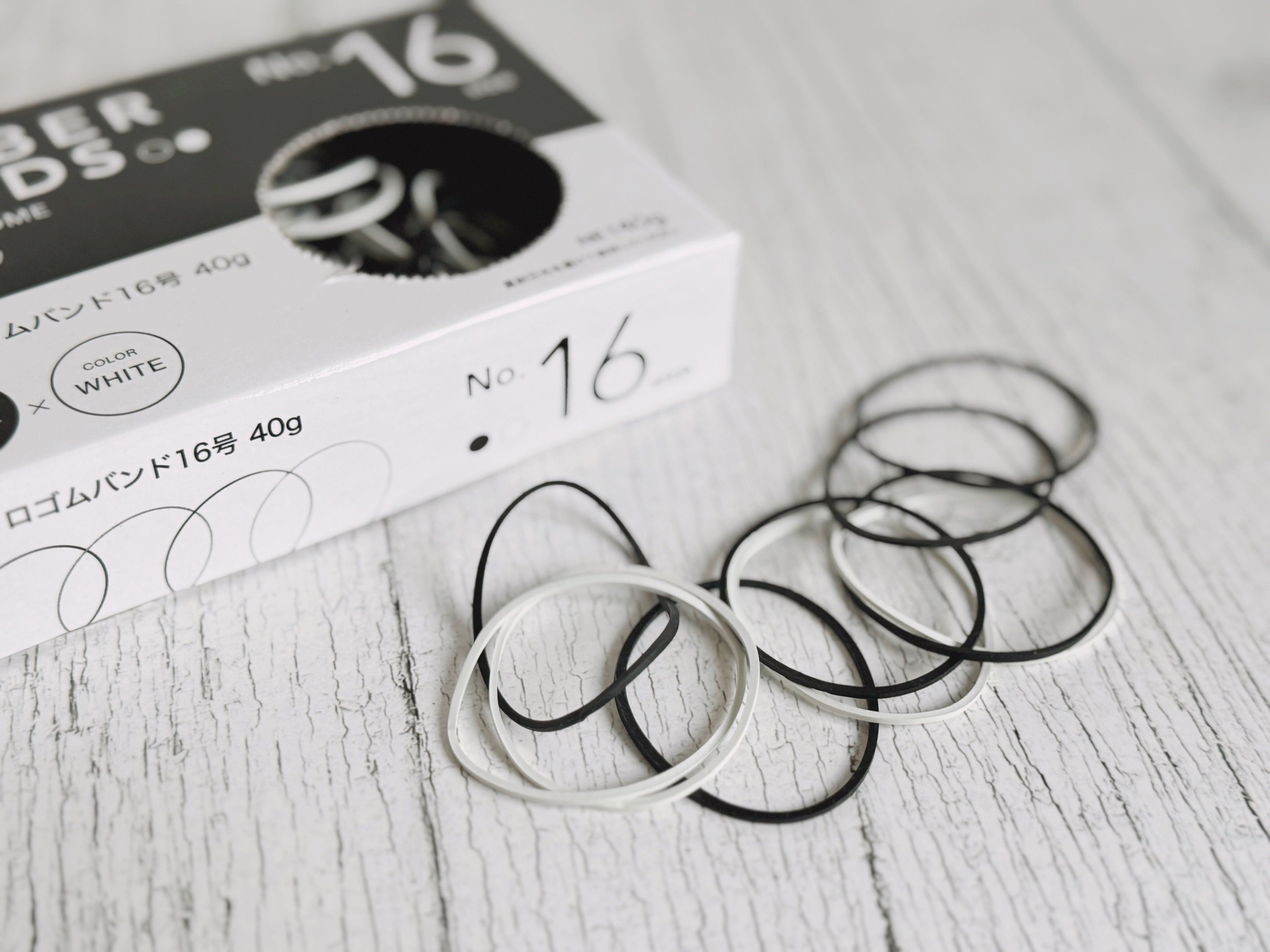 セリアのモノクロゴムバンドは結局何本入っているの?実際に数えてみた結果は!?