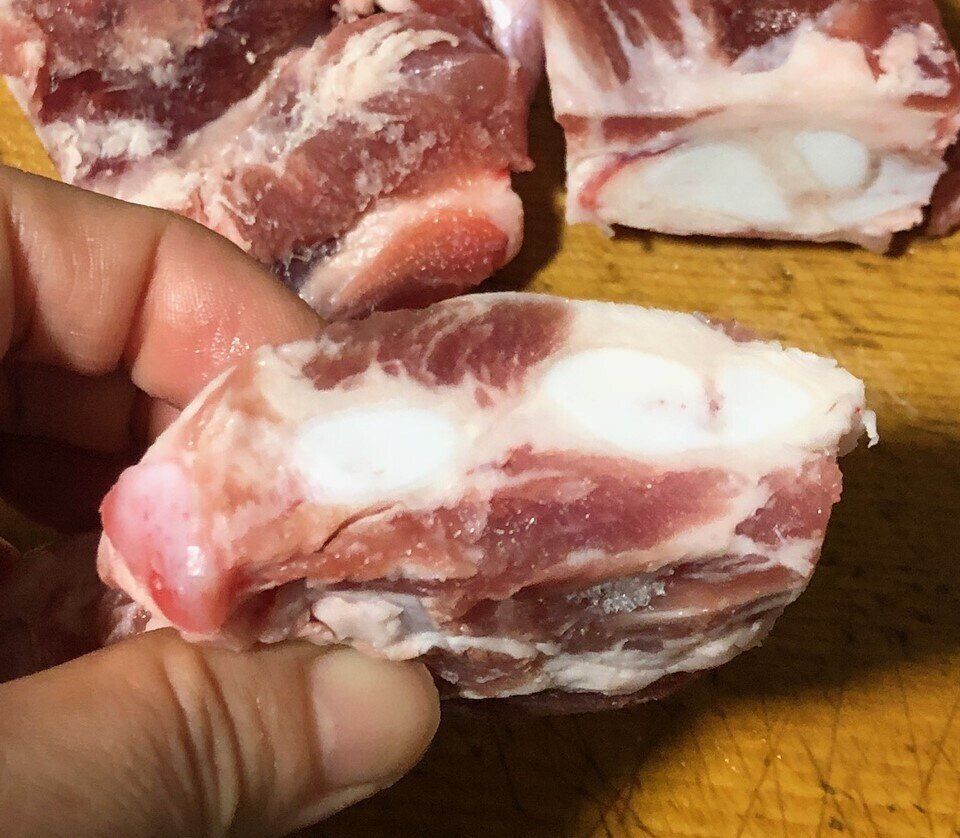 軟骨が挟まっている