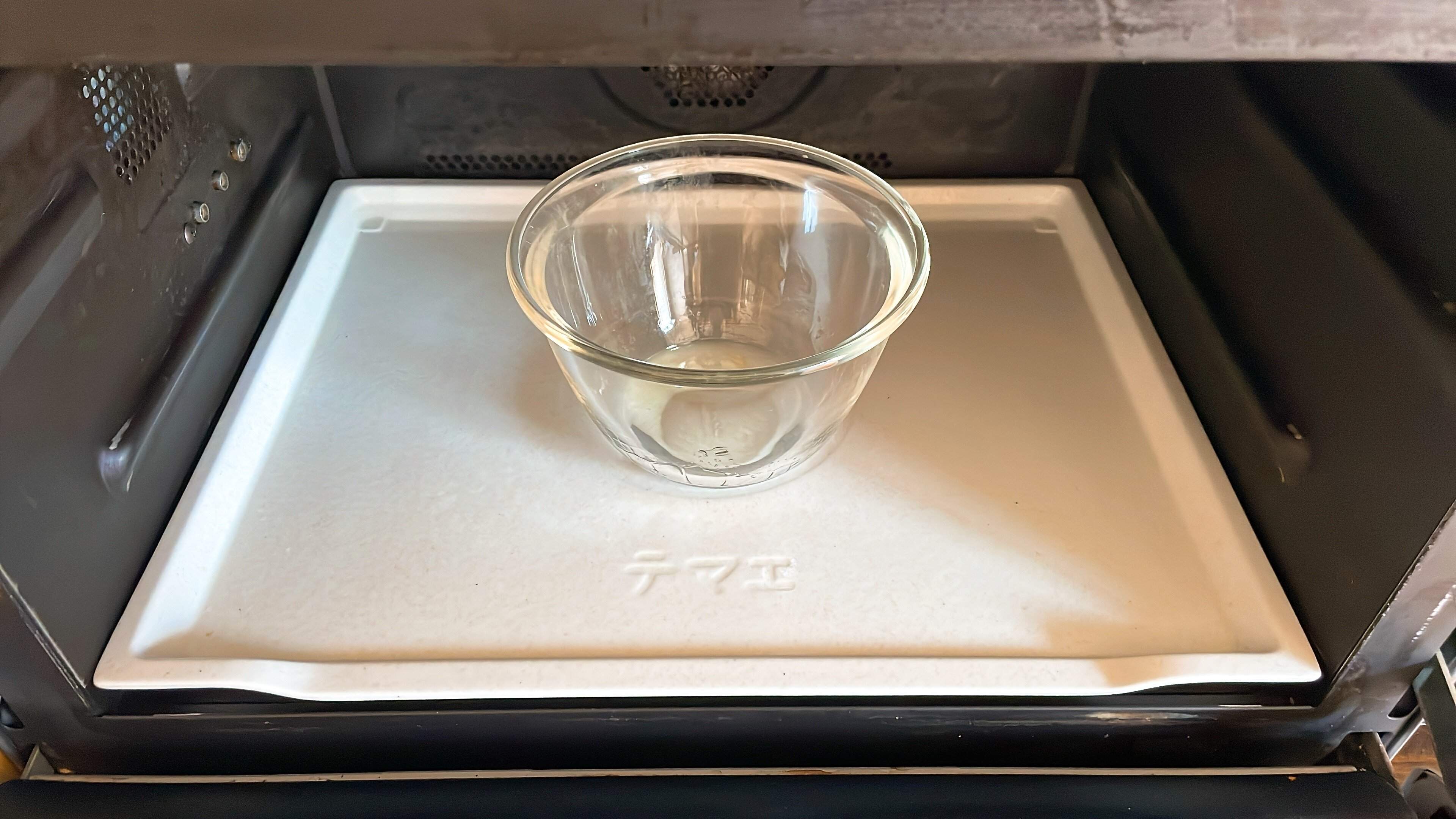 酒とみりんを混ぜて加熱する