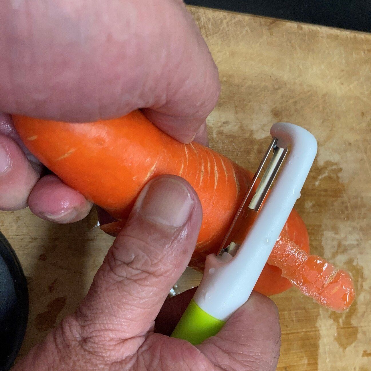 「横→たて」になっただけでここまで変わる!? 110円で幸せになれるダイソーの便利キッチングッズは絶対買いです