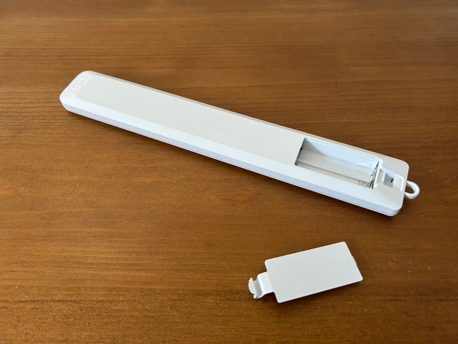 これで550円ってウソでしょ!?ダイソーのデスクライトはただのデスクライトじゃなかった…！