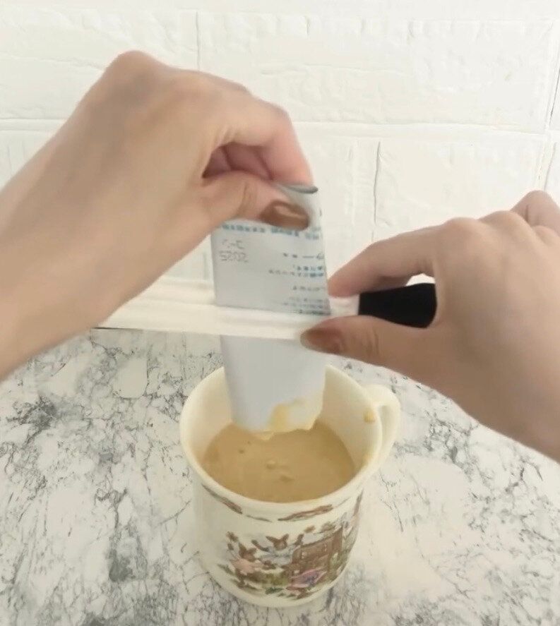 ストレスなく使用できる！「レトルト絞り＆カッター」