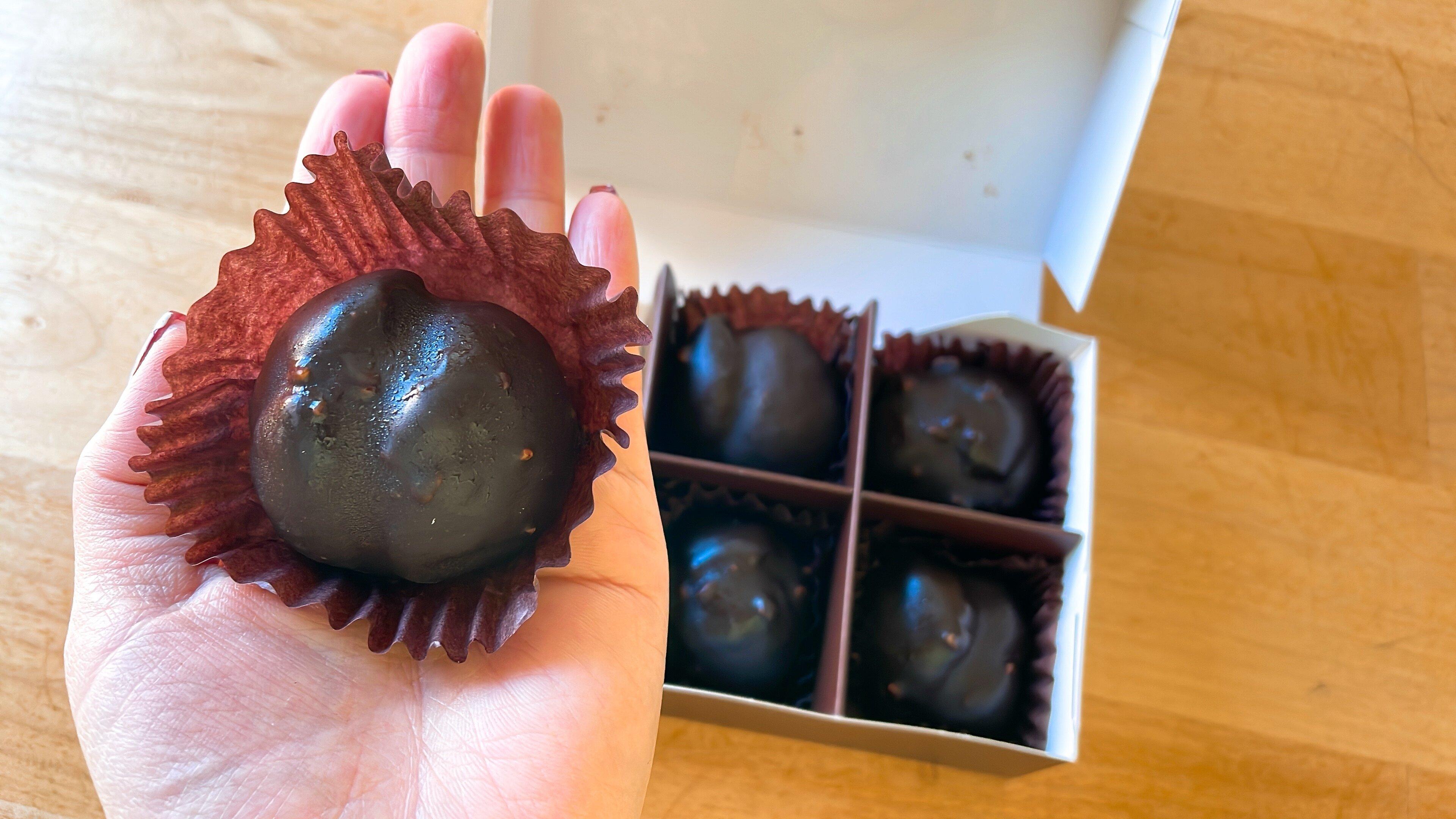 まんまるエクレアの食べ方