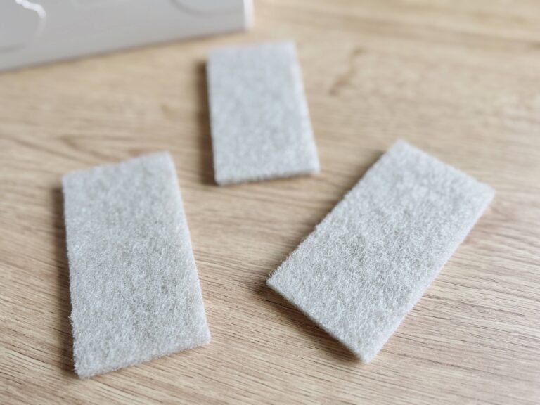 【3COINS】リピ買い必至！洗剤不要で水回りの掃除に大活躍の神アイテム