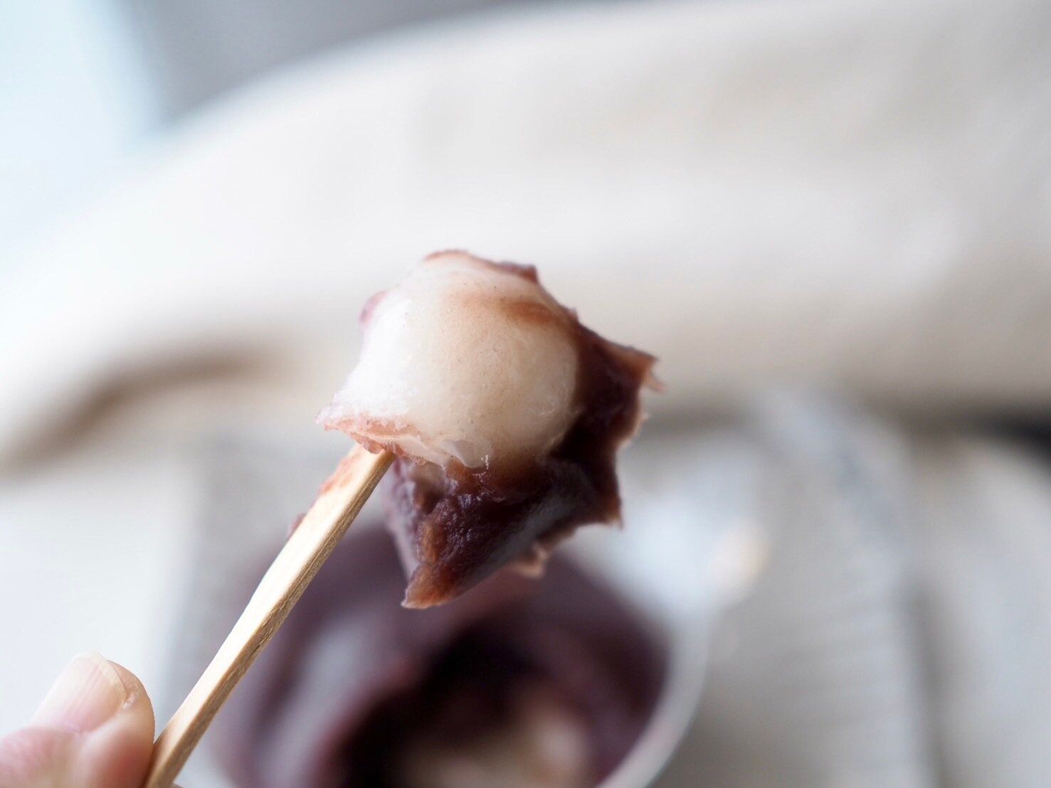 シャトレーゼ「十勝小豆のこし餡団子5個入」食べる前の写真