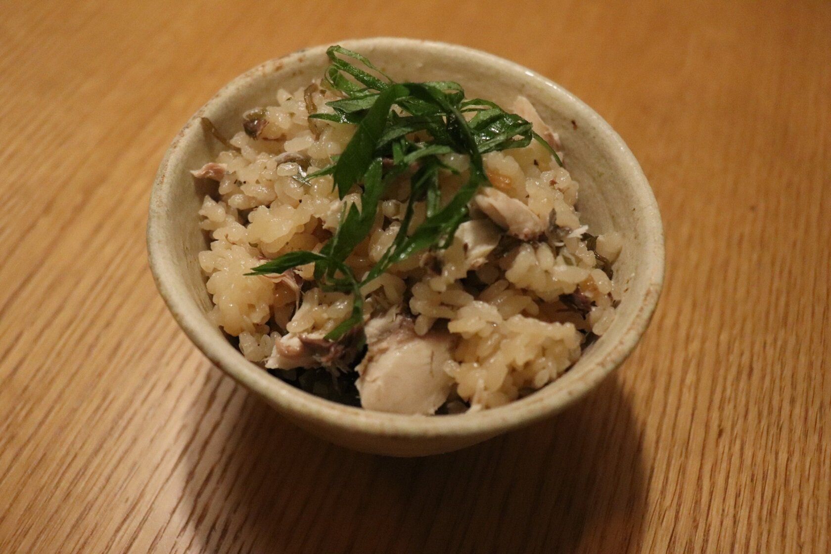 【3COINS】このトング、ただのトングじゃない!?330円で食卓のさまざまシーンで活躍してくれる!