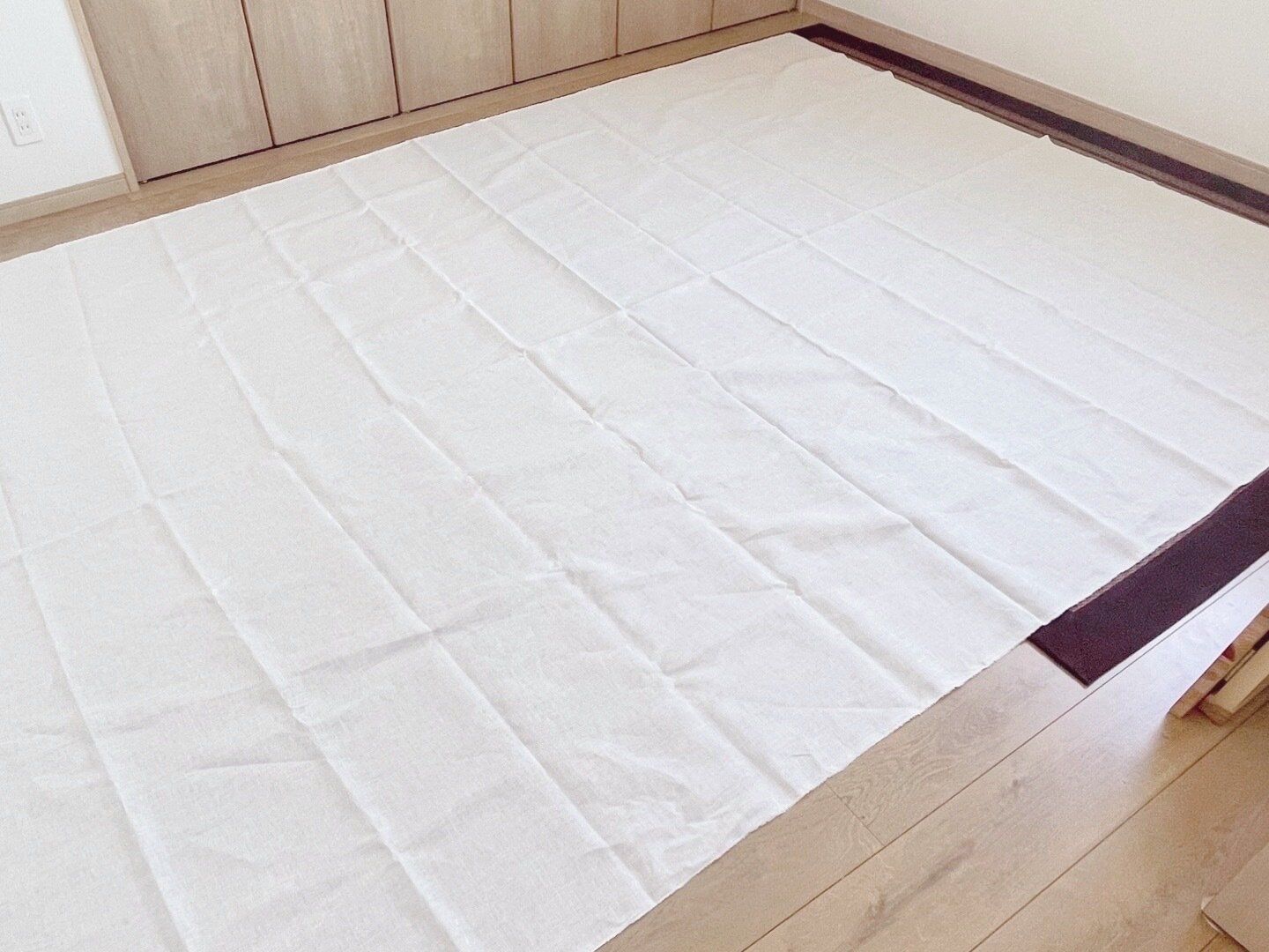 カーテン代わりに選んだのは「リネンの生地」