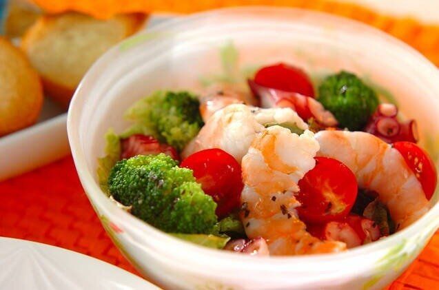 エビとタコのサラダ