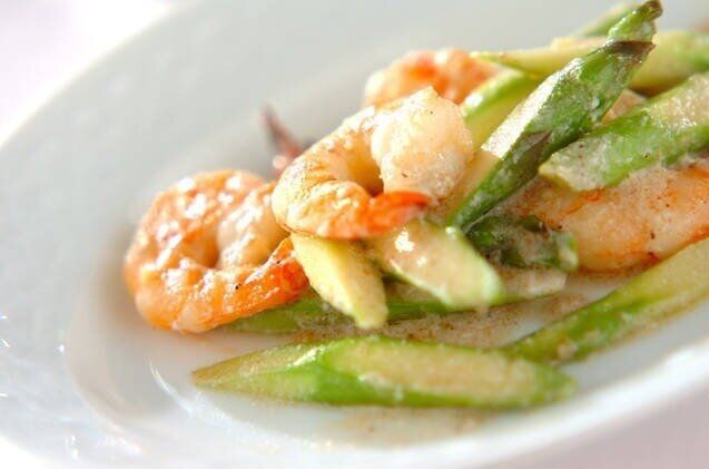 エビのココナッツ炒め