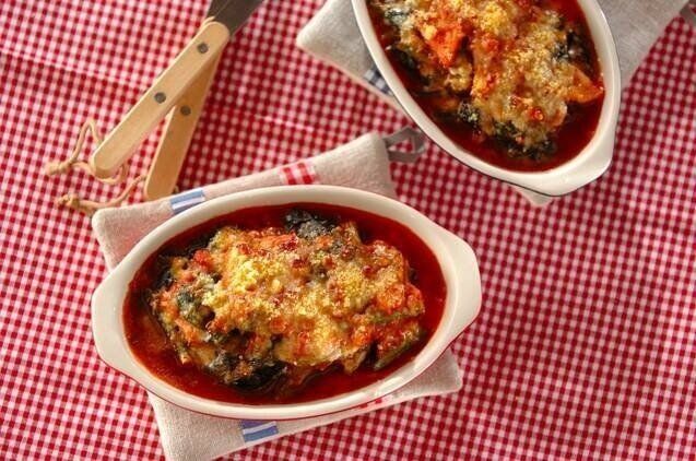 ホウレン草とハムのトマトソース焼き