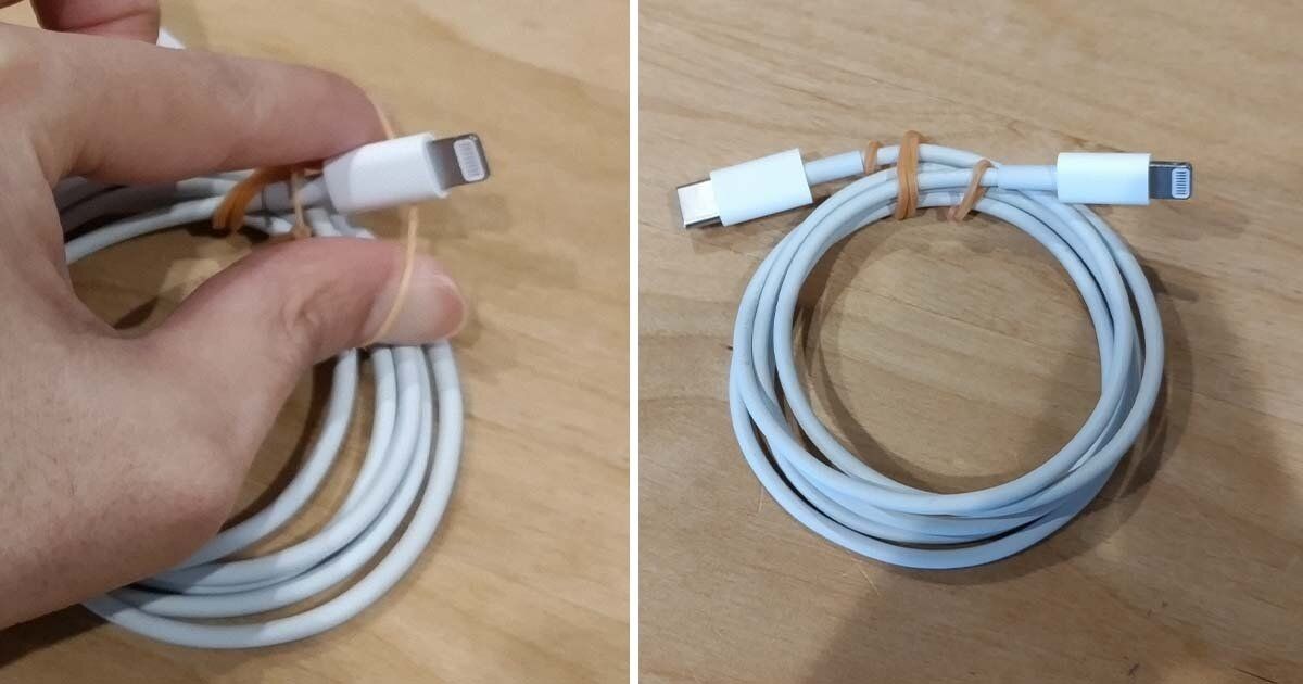 コードに輪ゴムを固定して完成させるところ