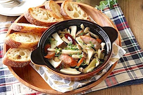 きのことウインナーのアヒージョ