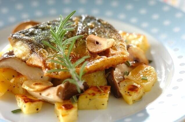 エリンギ入りサバのカレーソテーポテト添え