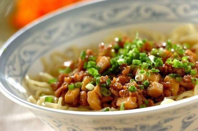 エリンギ入りジャージャー麺