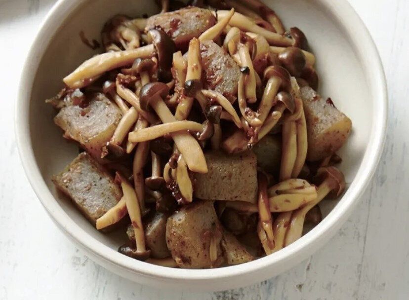 こんにゃくとしめじの甘辛煮