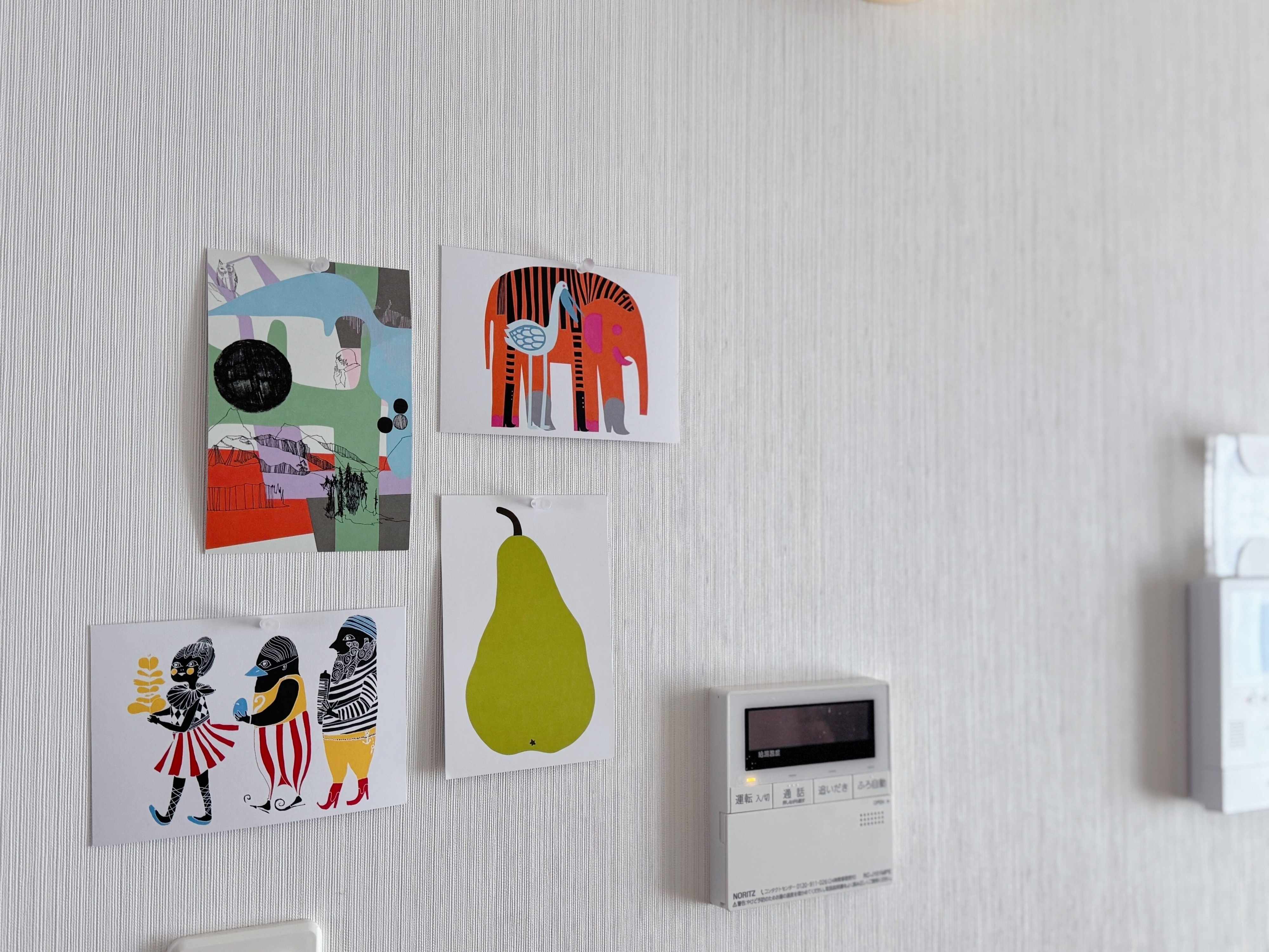 1．お気に入りのポストカードを飾る