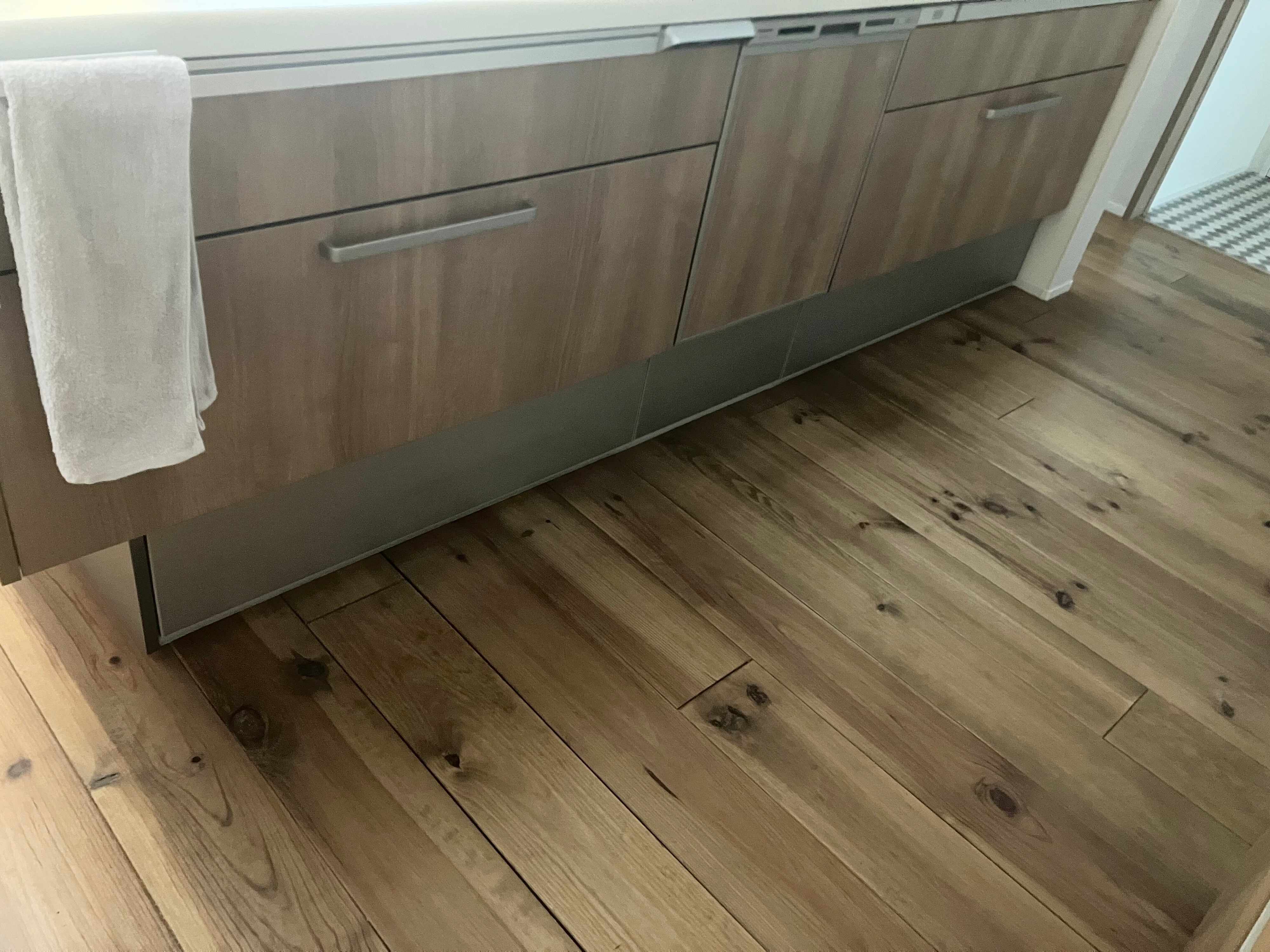 キッチンマット敷いていません