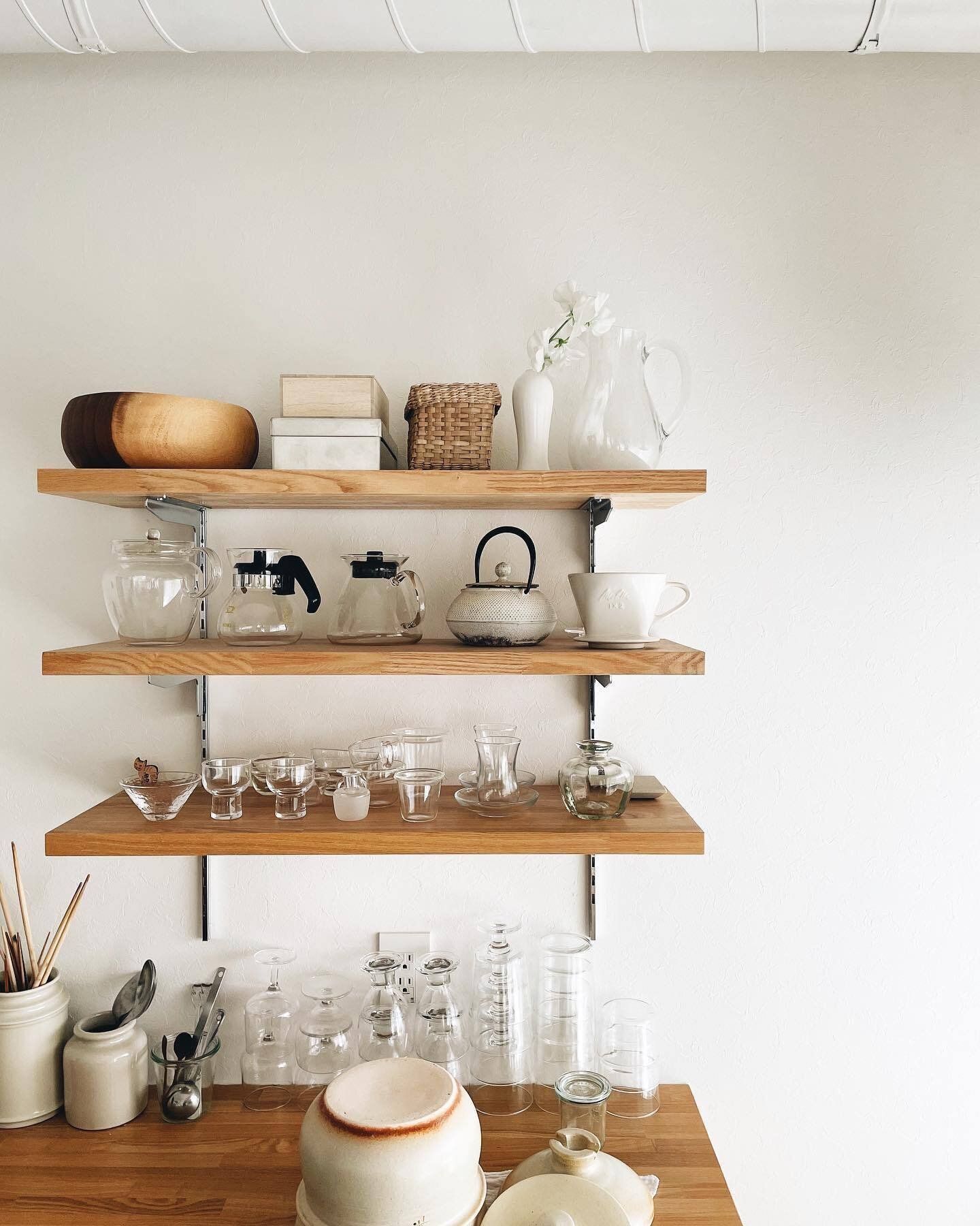 「見せる収納」で出し入れも楽に！