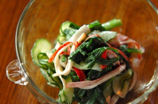 キュウリとニラの和え物