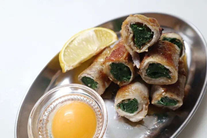 豚とニラの肉巻きwith卵黄