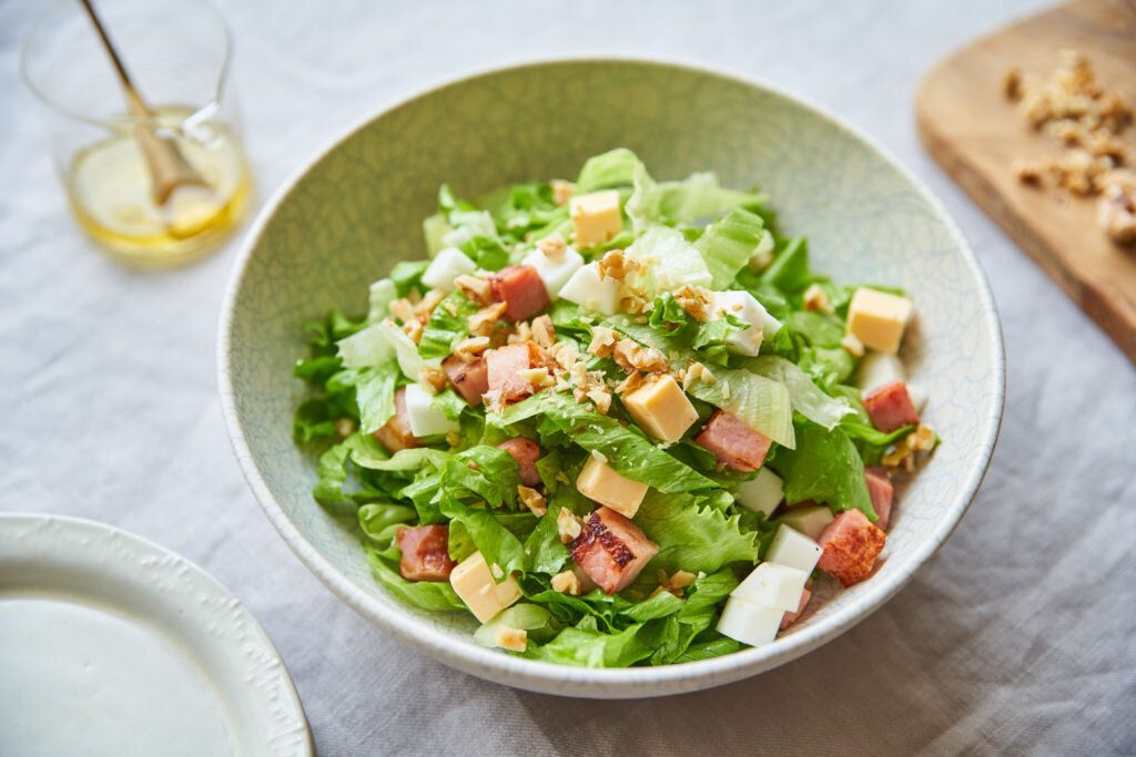 かぶとベーコンのチョップドサラダ