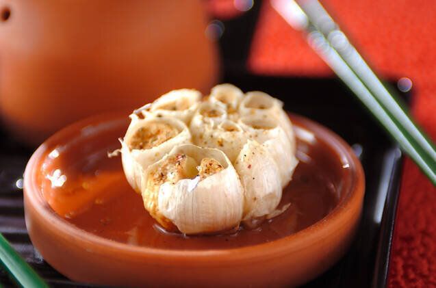 レンジでチン。でホクホク!ニンニクのまんま蒸し焼き