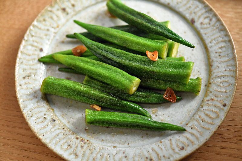 レンチン後にパッと炒める!オクラのガーリック炒めのレシピ